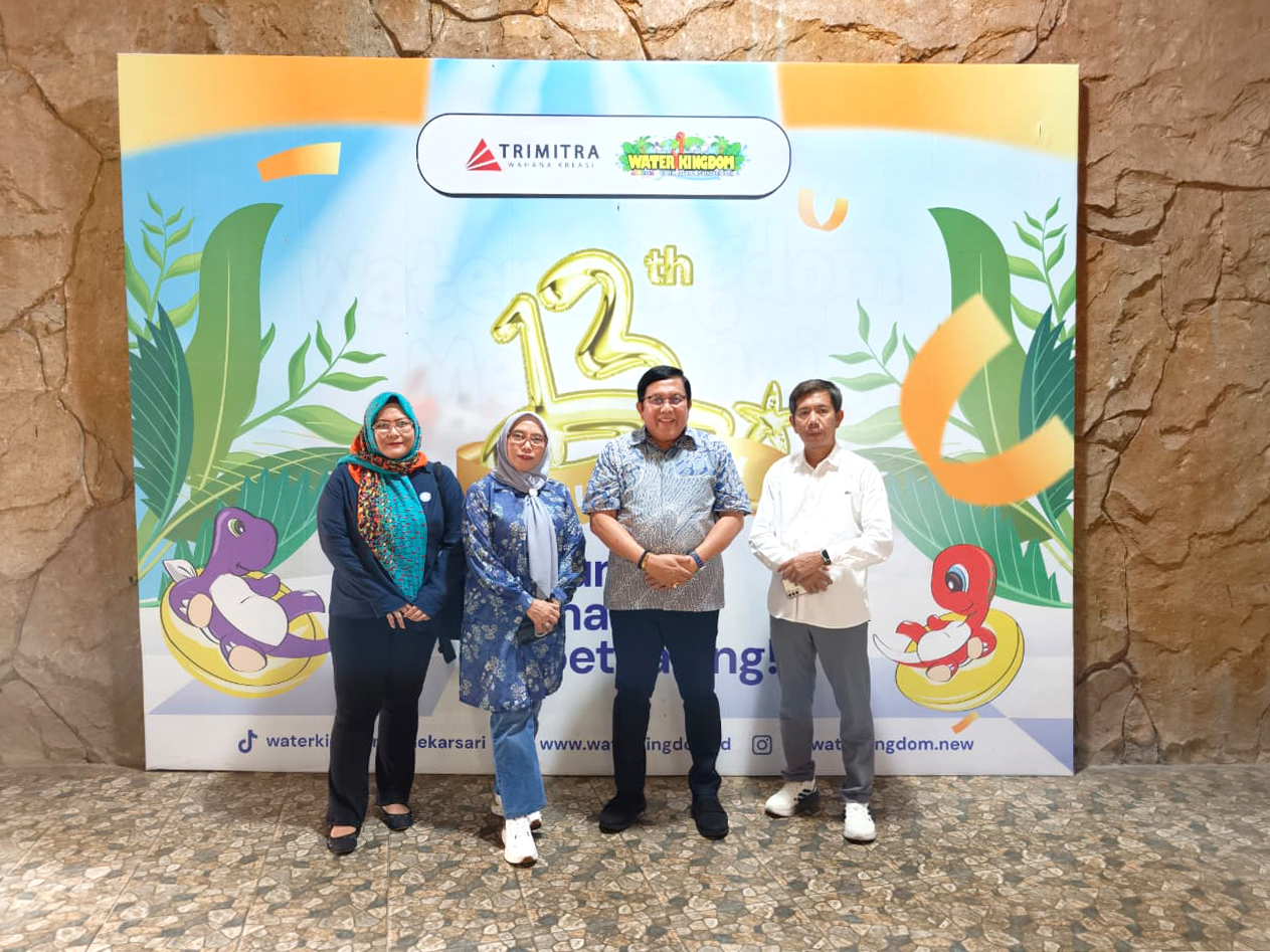Audiensi ke Water Kingdom Mekarsari bertemu dengan Ibu Direktur beserta Staf dan Tim APINDO Kab.Bogor. Alhamdulillah UMKM Binaan APINDO telah meliki 4 booth titip barang secara permanen dan akan segera membuka booth lagi oleh Bidang Organisasi dan UMKM.
